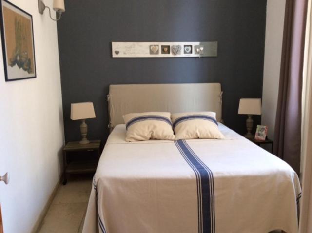 Un Coin De Luberon Apartment ลีล-ซูร์-ลา-ซอร์ก ภายนอก รูปภาพ