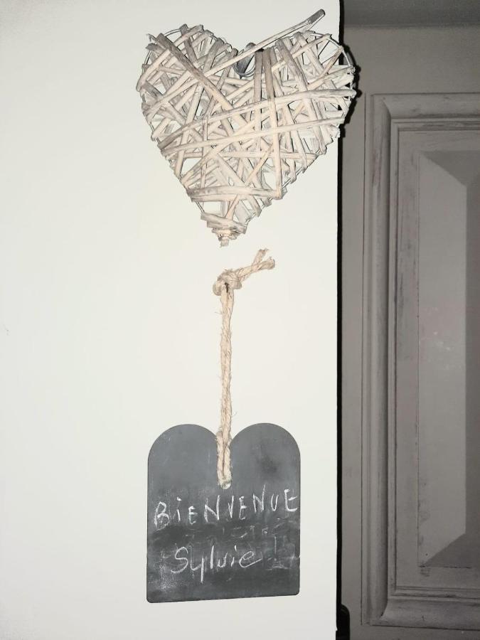 Un Coin De Luberon Apartment ลีล-ซูร์-ลา-ซอร์ก ภายนอก รูปภาพ