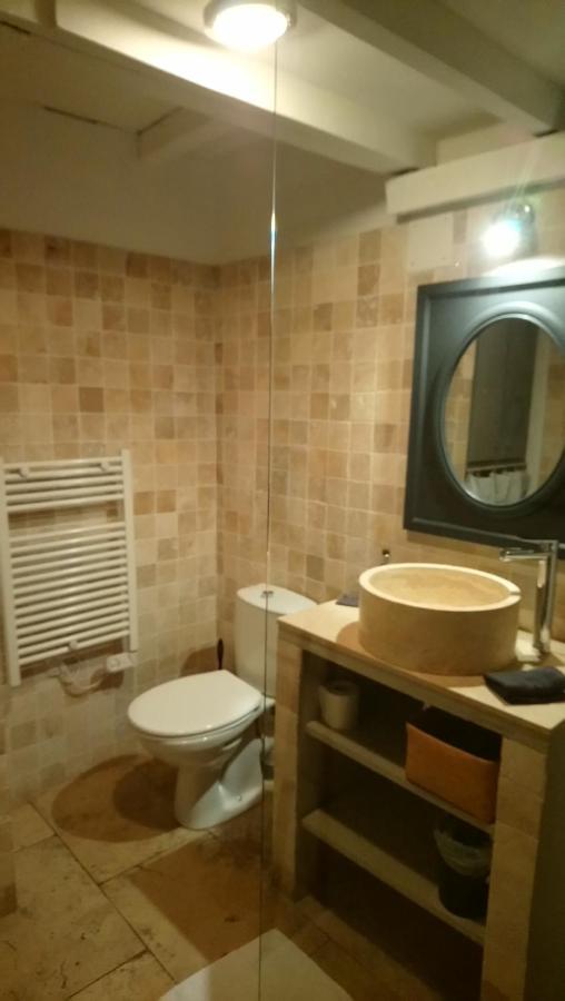 Un Coin De Luberon Apartment ลีล-ซูร์-ลา-ซอร์ก ภายนอก รูปภาพ