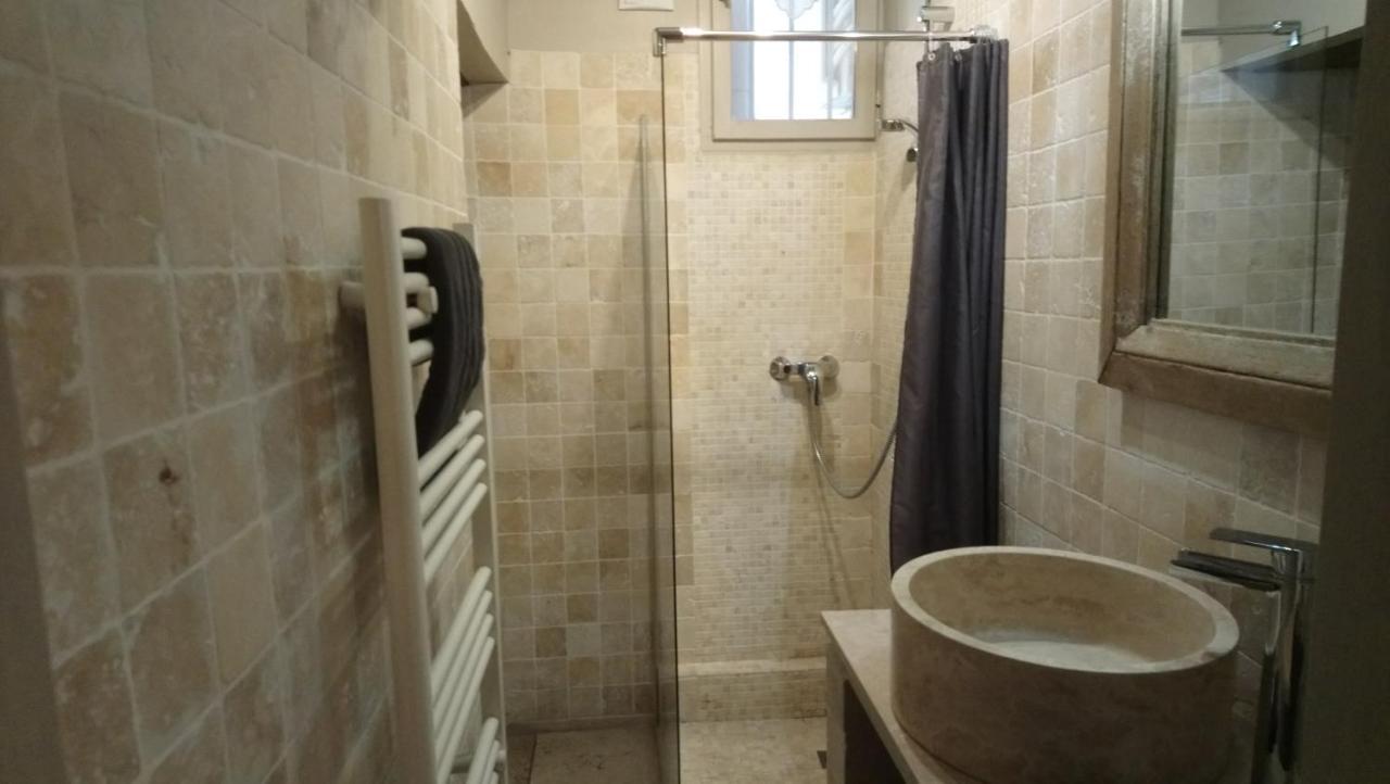 Un Coin De Luberon Apartment ลีล-ซูร์-ลา-ซอร์ก ภายนอก รูปภาพ